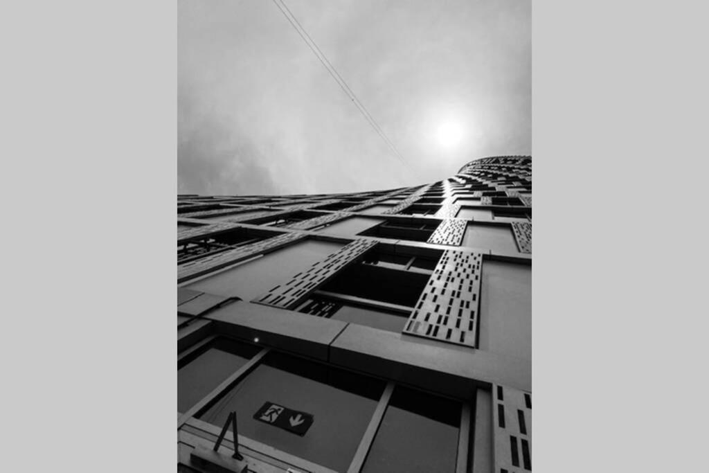 Cayan Tower Luxury Apartment With Sea View Dubai Ngoại thất bức ảnh