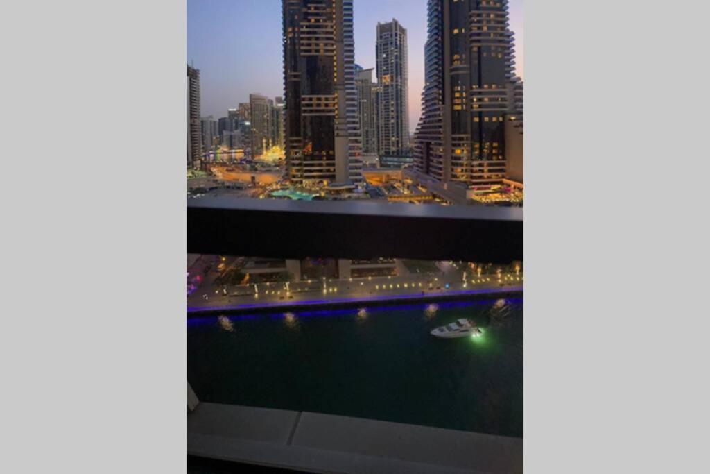 Cayan Tower Luxury Apartment With Sea View Dubai Ngoại thất bức ảnh